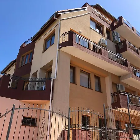 Vila Magnolia * Ahtopol