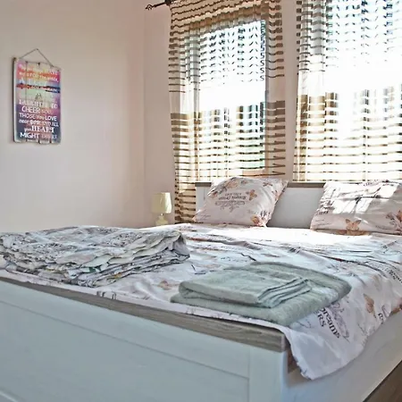Guest house Vila Magnolia Ahtopol